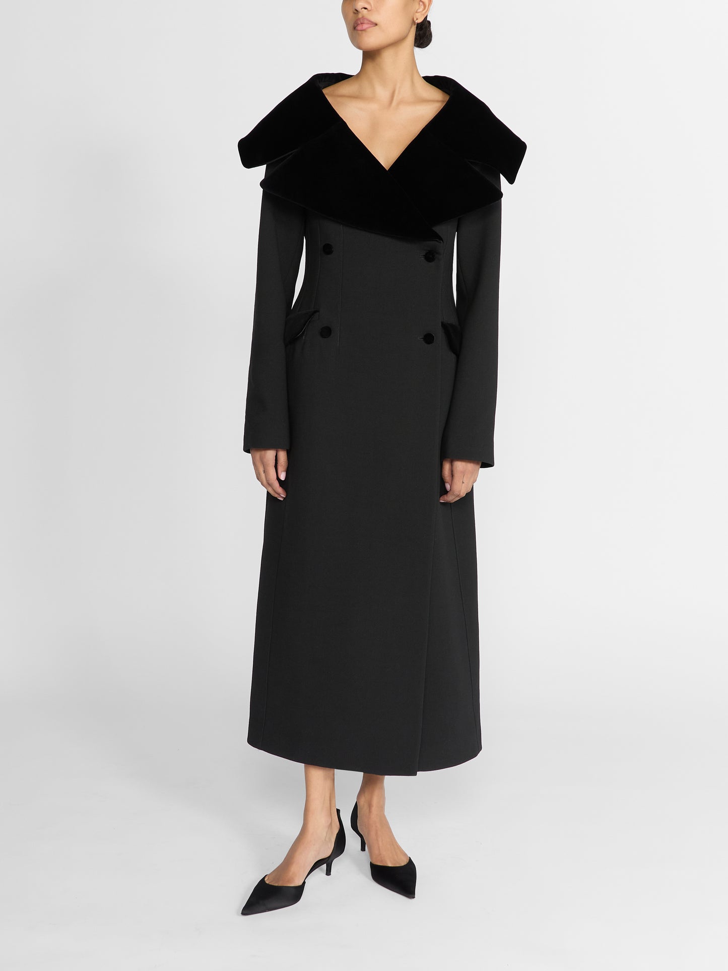 HOURGLASS COAT IN BLACK WOOL AND VELVET