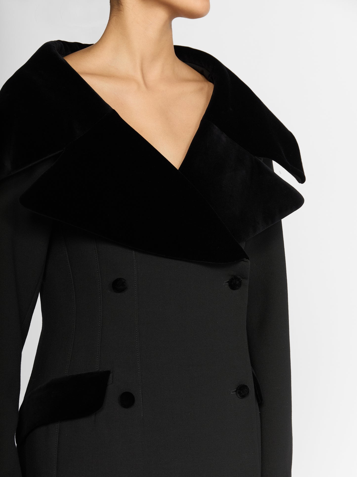 HOURGLASS COAT IN BLACK WOOL AND VELVET