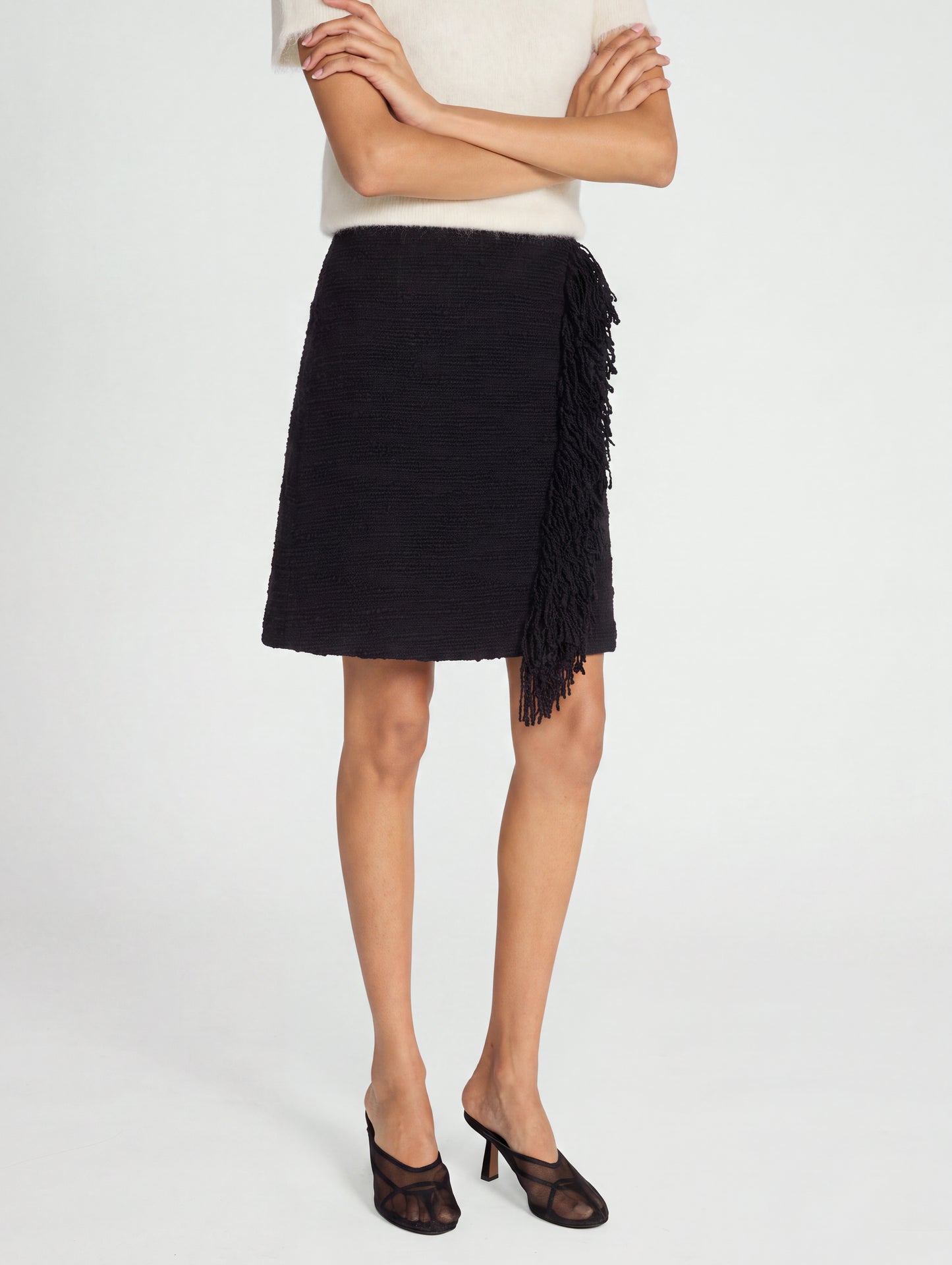 FRINGE SKIRT IN BLACK TWEED