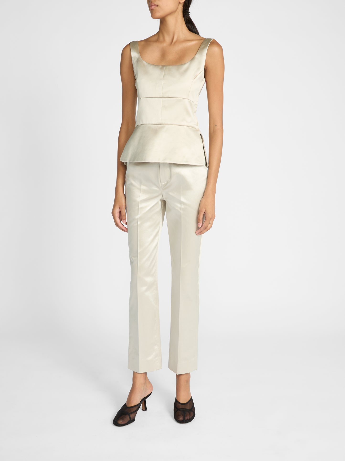 LILIAN SLIM FIT TROUSER IN CHAMPAGNE