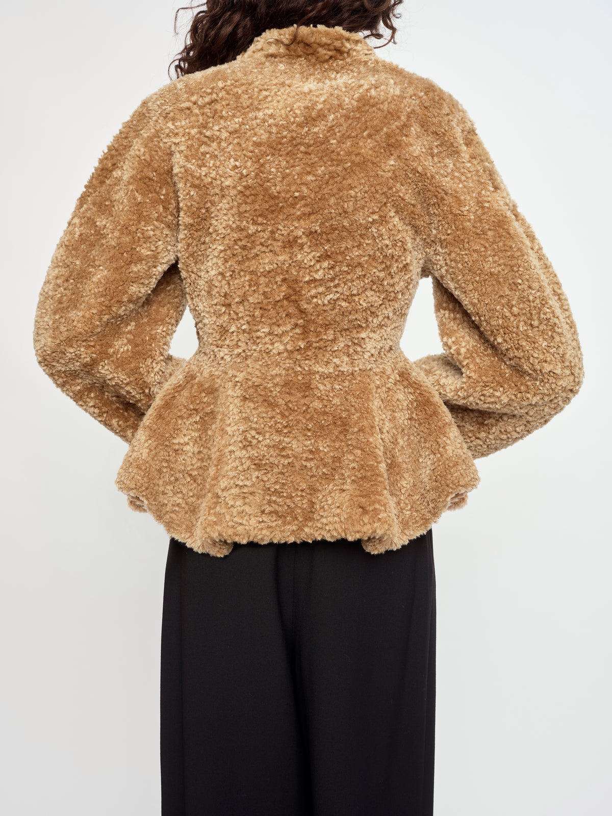 BEAR JACKET IN CARAMEL SHEARLING