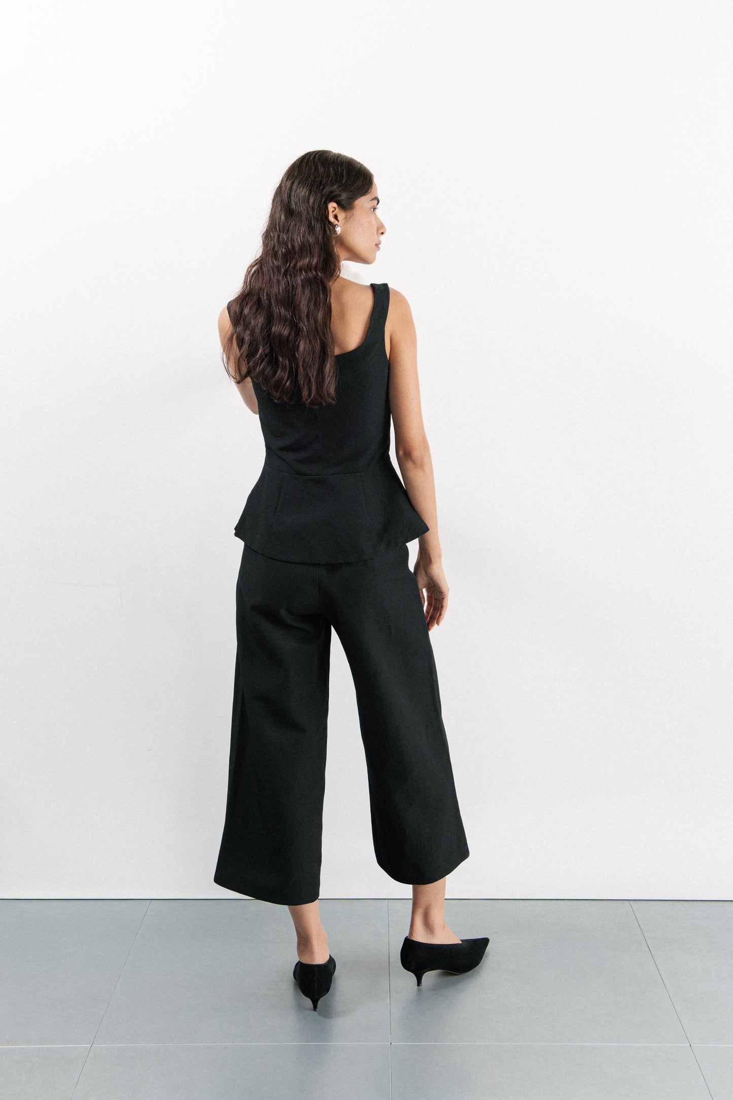 PHEBE LINEN CROPPED TROUSERS