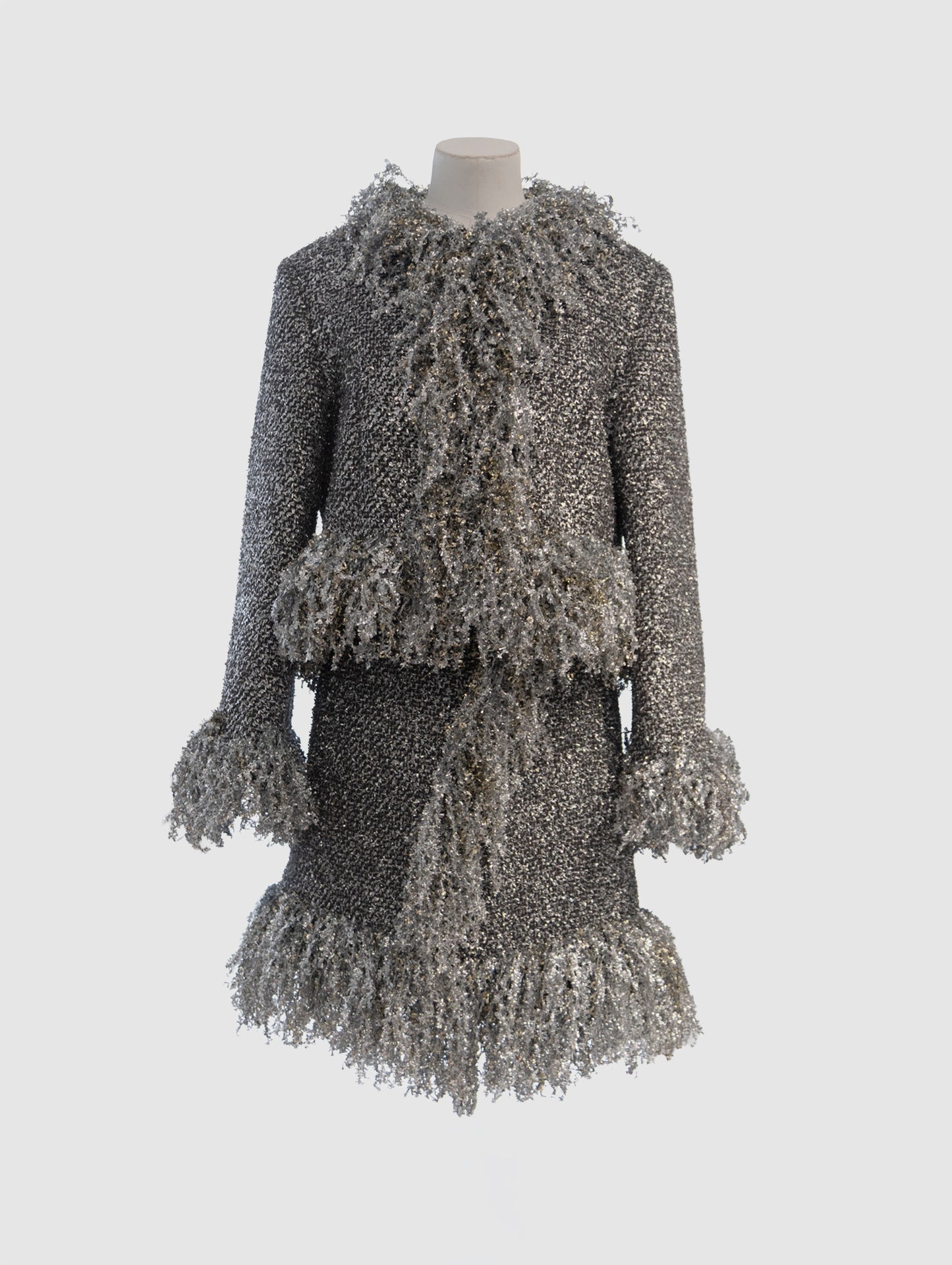 PRE-ORDER/ SILVER METALLIC CROPPED FRINGE JACKET